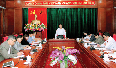 Tuyên truyền, vận động nhân dân tham gia xây dựng các công trình điện nông thôn
