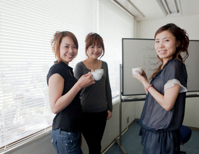 Ăn mặc phù hợp và thời trang nơi công sở