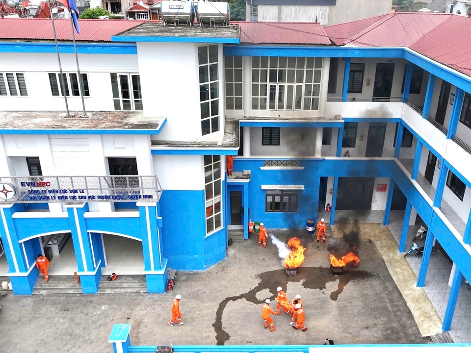 Điện lực Thuận Châu - Quỳnh Nhai nâng cao kỹ năng phòng cháy, chữa cháy