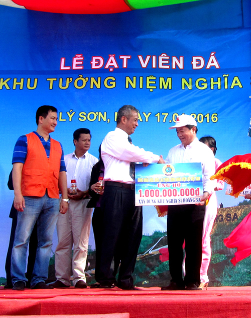 Công đoàn EVN ủng hộ 1 tỷ đồng xây dựng Khu tưởng niệm Nghĩa sĩ Hoàng Sa