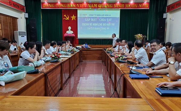 Công đoàn Cơ quan Công ty: Gặp mặt chia tay cán bộ công nhân viên nghỉ hưu qúy 2/2020