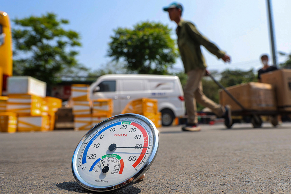 Sản lượng điện tiêu thụ tăng vọt, EVNNPC kêu gọi sử dụng điện tiết kiệm, hiệu quả