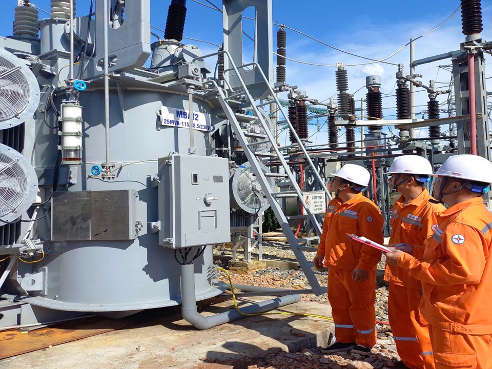 PC Sơn La: Nghiệm thu đóng điện thành công dự án nâng công suất máy biến áp T2 trạm 110kV Phù Yên