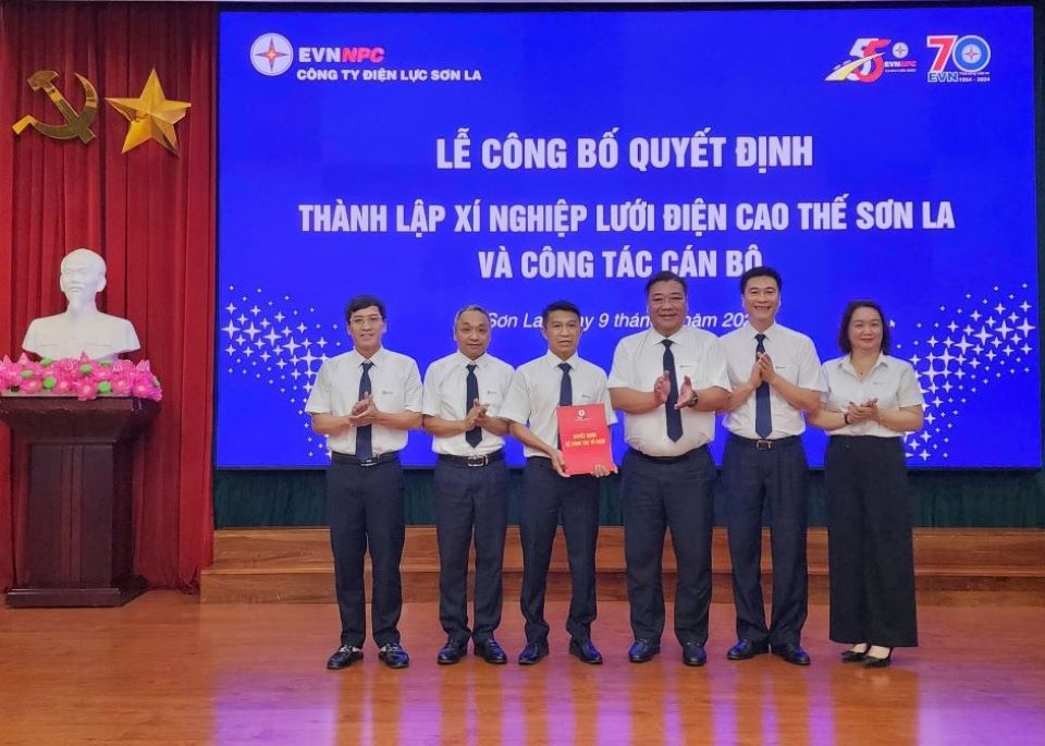 Thành lập Xí nghiệp Lưới điện cao thế Sơn La