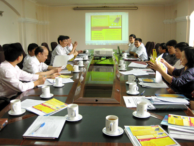 Bình nước nóng NLMT – Chương trình tiết kiệm điện trọng tâm năm 2010 của EVN