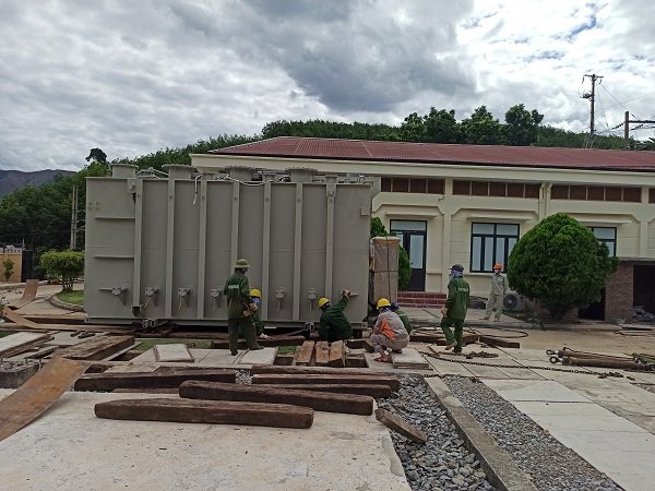 Đẩy nhanh tiến độ dự án lắp đặt MBA T2 Trạm 110kV Mường La
