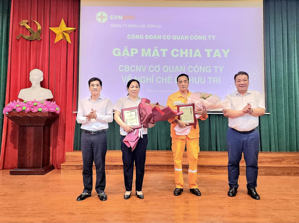 Tôn vinh cống hiến của người lao động nghỉ hưu