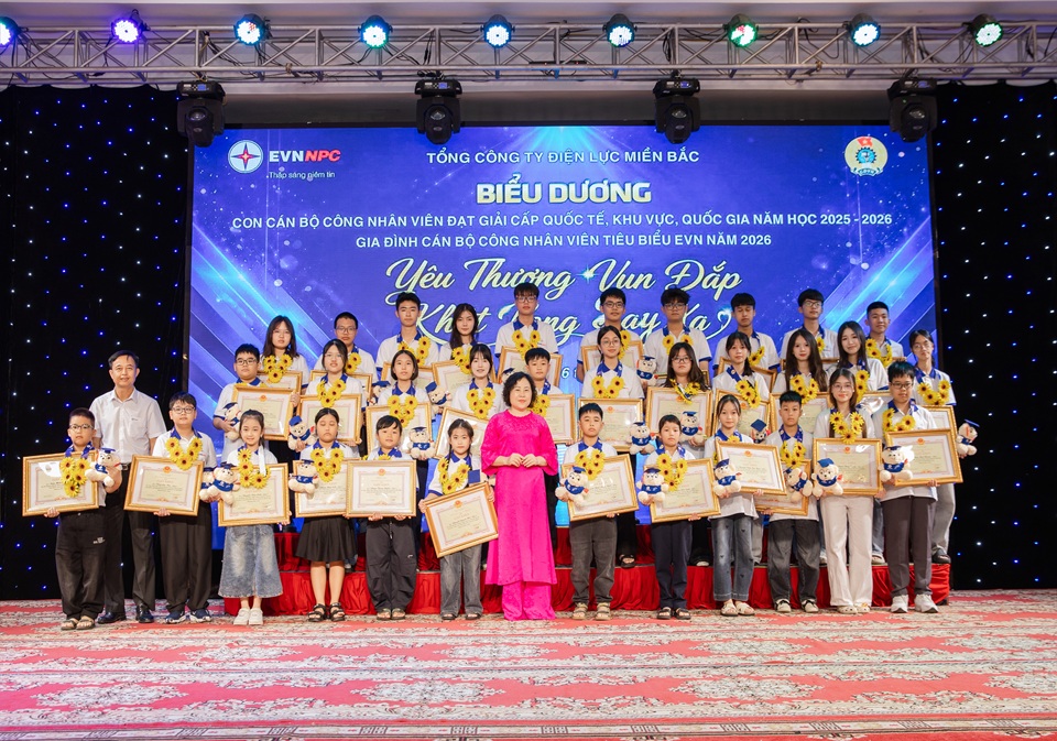EVNNPC: Lan tỏa yêu thương và khát vọng tại Lễ biểu dương học sinh, gia đình tiêu biểu cấp EVN năm 2026