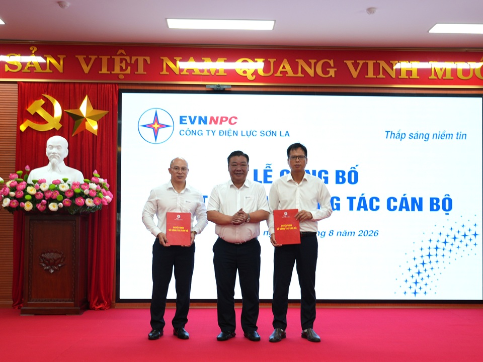 Công ty Điện lực Sơn La công bố quyết định bổ nhiệm cán bộ quản lý
