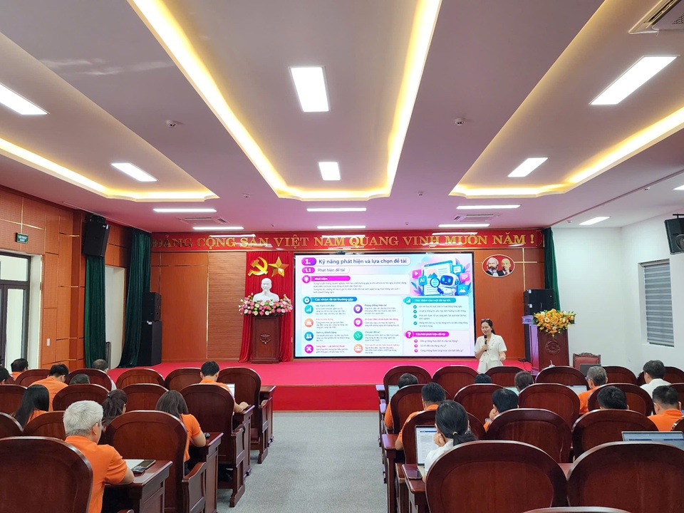 Công ty Điện lực Sơn La nâng cao kỹ năng truyền thông trong môi trường số