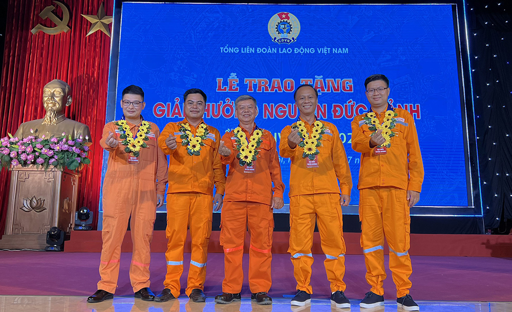 5 KỸ SƯ, CÔNG NHÂN TIÊU BIỂU CỦA EVN ĐƯỢC NHẬN GIẢI THƯỞNG NGUYỄN ĐỨC CẢNH LẦN IV NĂM 2023