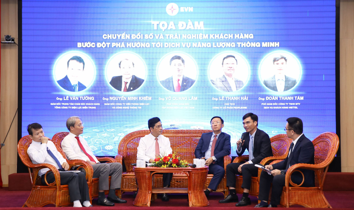 EVN: Sự hài lòng của khách hàng là trọng tâm phát triển trong công tác kinh doanh và dịch vụ