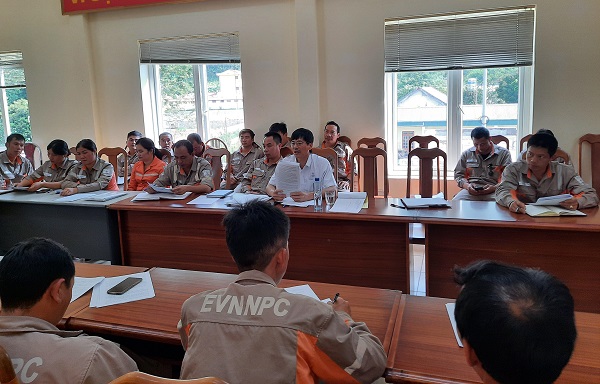 Điện lực Mộc Châu xây dựng văn hóa trong những cuộc họp