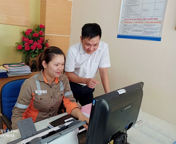 Điện lực Phù Yên: Đổi mới hình thức bồi huấn kiến thức chuyên môn