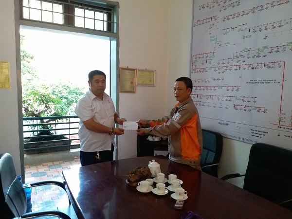Điện lực Sông Mã hướng đến người lao động nhân tháng công nhân