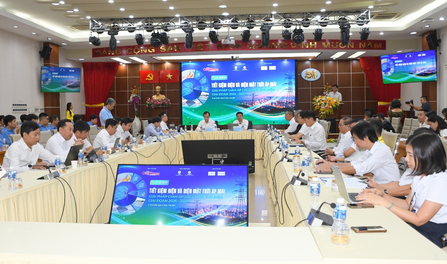 Tiết kiệm điện và điện mặt trời áp mái: Giải pháp giảm áp lực cung ứng điện giai đoạn 2026 – 2030