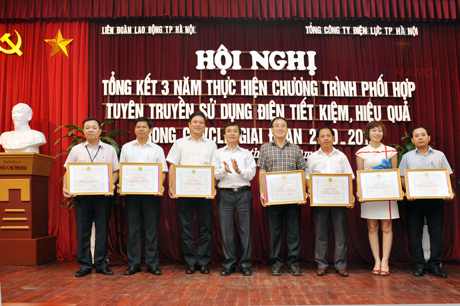 Hội nghị tổng kết 3 năm thực hiện chương trình phối hợp tuyên truyền sử dụng điện tiết kiệm, hiệu quả trong CNVCLĐ Thủ đô