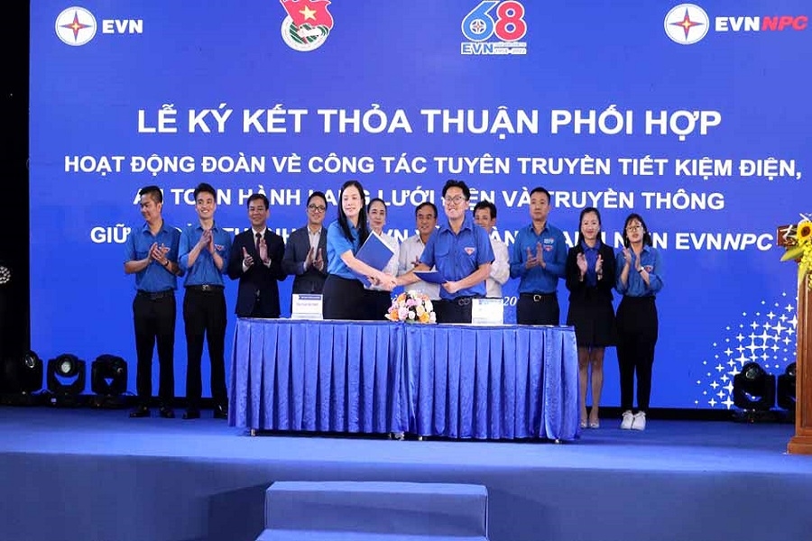 Đoàn Thanh niên Tập đoàn Điện lực và Đoàn Thanh niên Tổng công ty Điện lực miền Bắc ký kết phối hợp tuyên truyền tiết kiệm điện và an toàn hành lang lưới điện