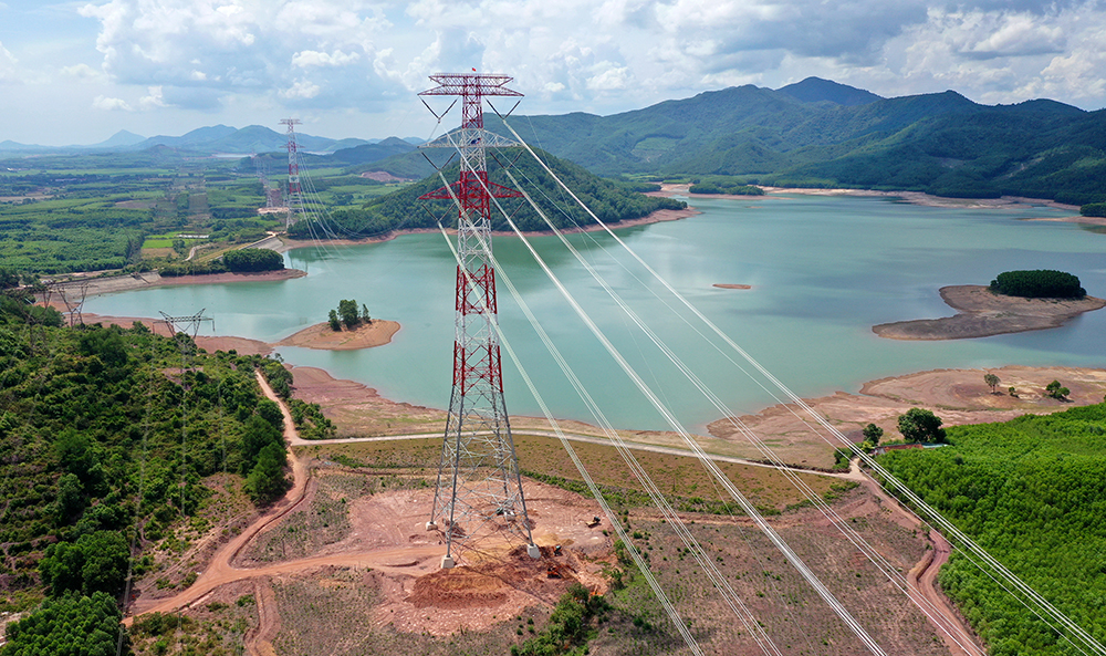 Dự kiến khánh thành Đường dây 500kV mạch 3 Quảng Trạch – Phố Nối trước ngày 2/9 trên địa bàn tất cả 9 tỉnh