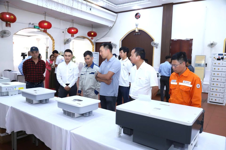 Hội thảo điện mặt trời cho sản xuất và sinh hoạt, bơm năng lượng mặt trời cho tưới tiêu nông nghiệp