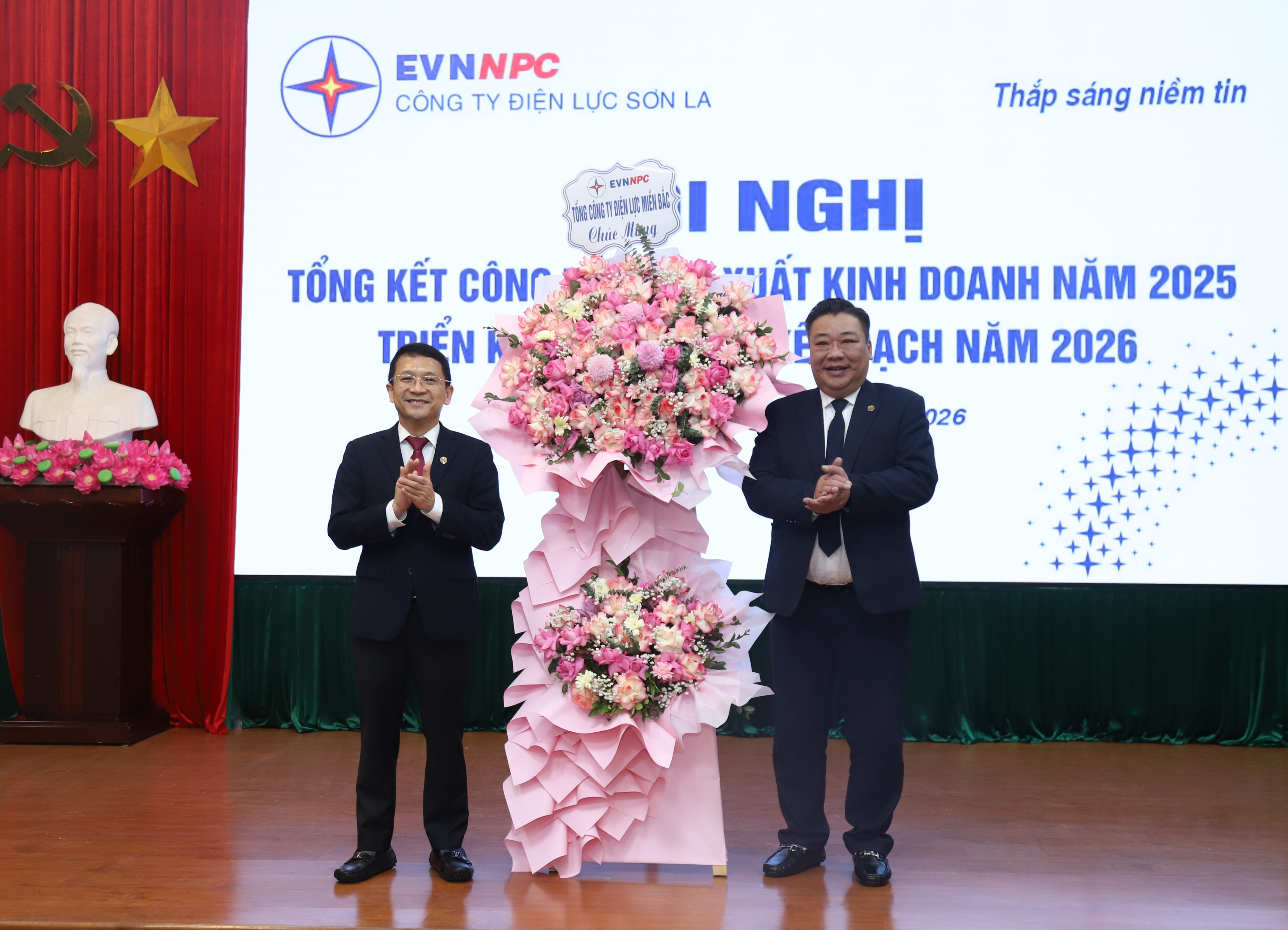 Tin truyền hình: Công ty Điện lực Sơn La bảo đảm cung cấp điện an toàn, ổn định