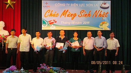 13 cán bộ công đoàn của PCSL được nhận Kỷ niệm chương "Vì sự nghiệp xây dựng tổ chức Công đoàn”