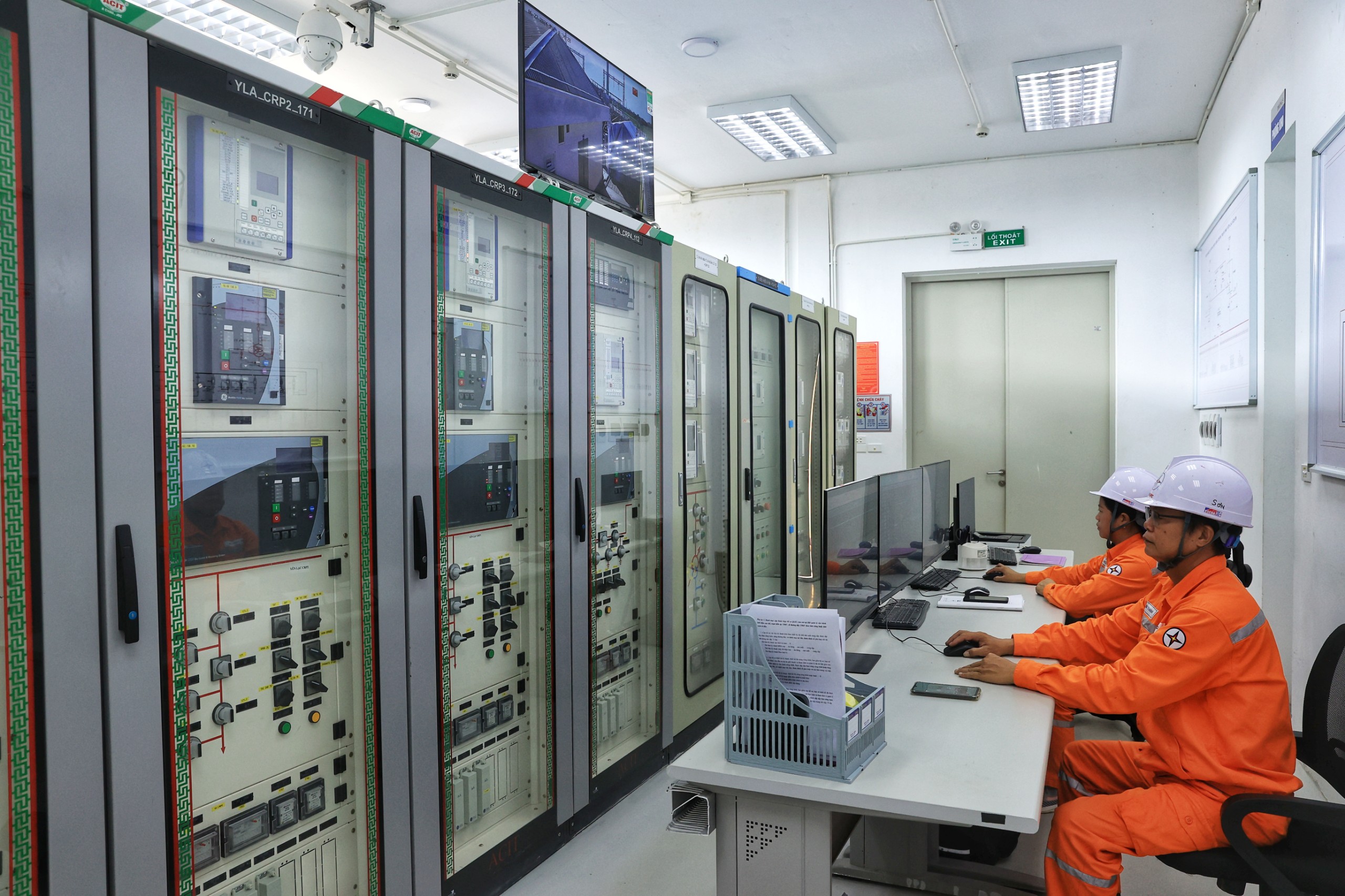 EVNNPC được Fitch Ratings đánh giá tín nhiệm năm 2024 mức BB+/Ổn định