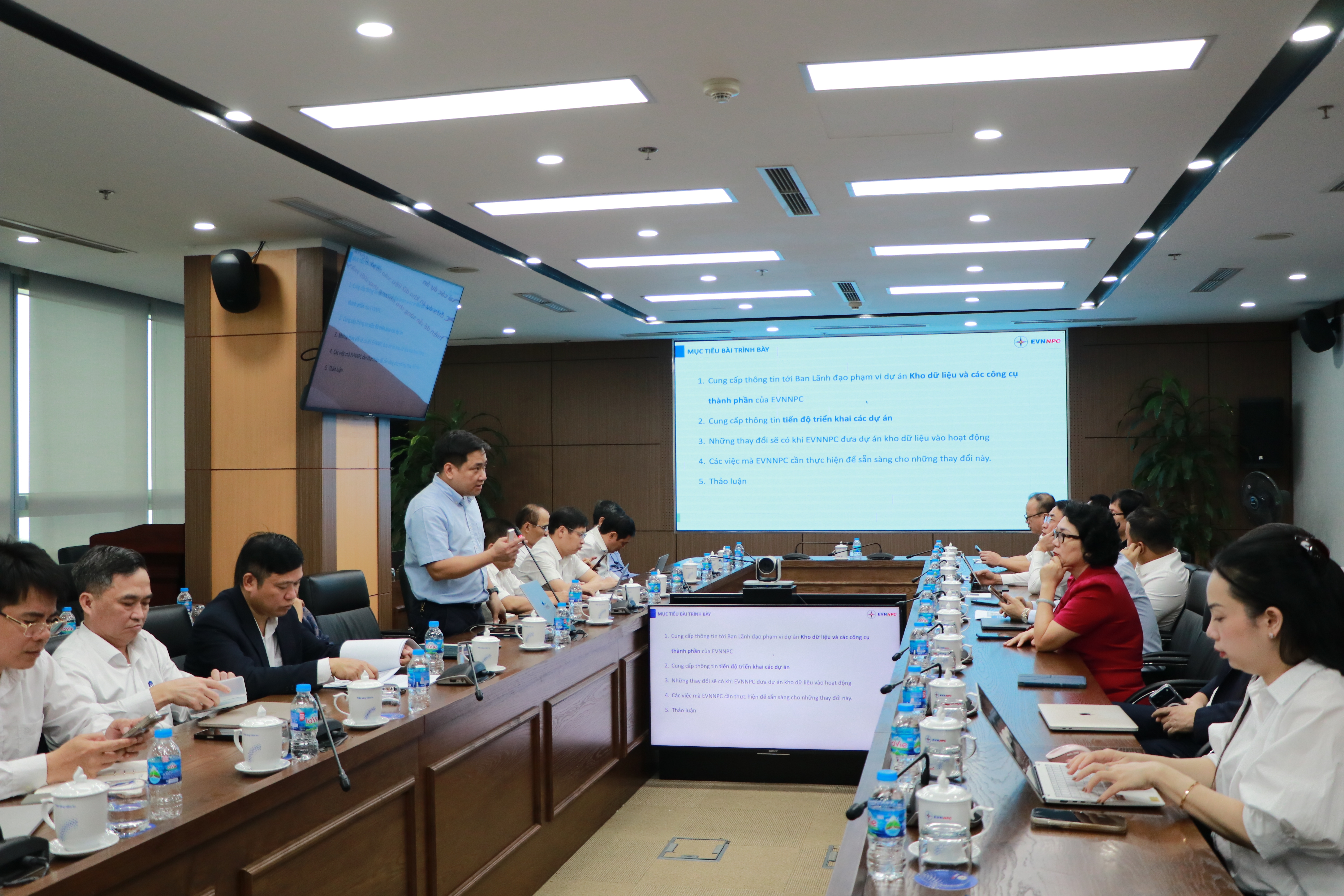 EVNNPC và Tổng Công ty Giải pháp Doanh nghiệp Viettel họp định hướng khai thác, sử dụng kho dữ liệu tập trung