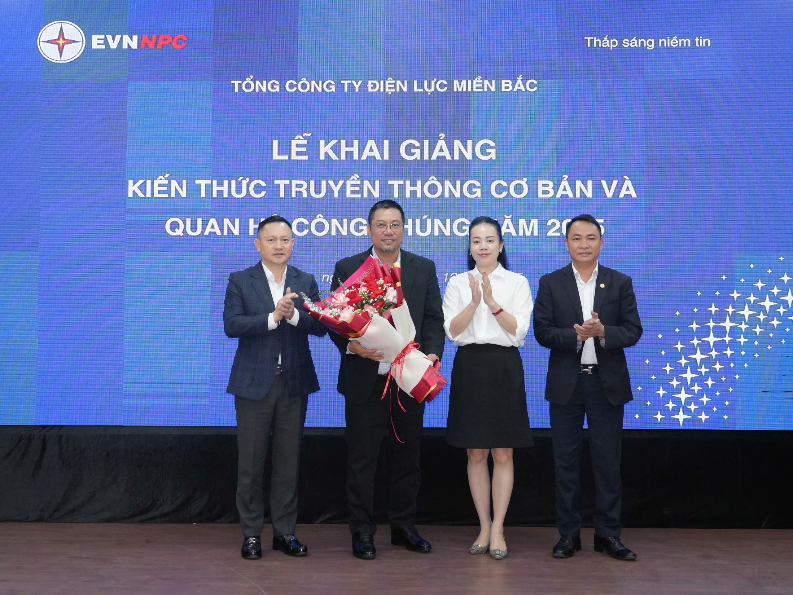 EVNNPC: Khai giảng khóa đào tạo nâng cao kiến thức truyền thông và quan hệ công chúng năm 2025