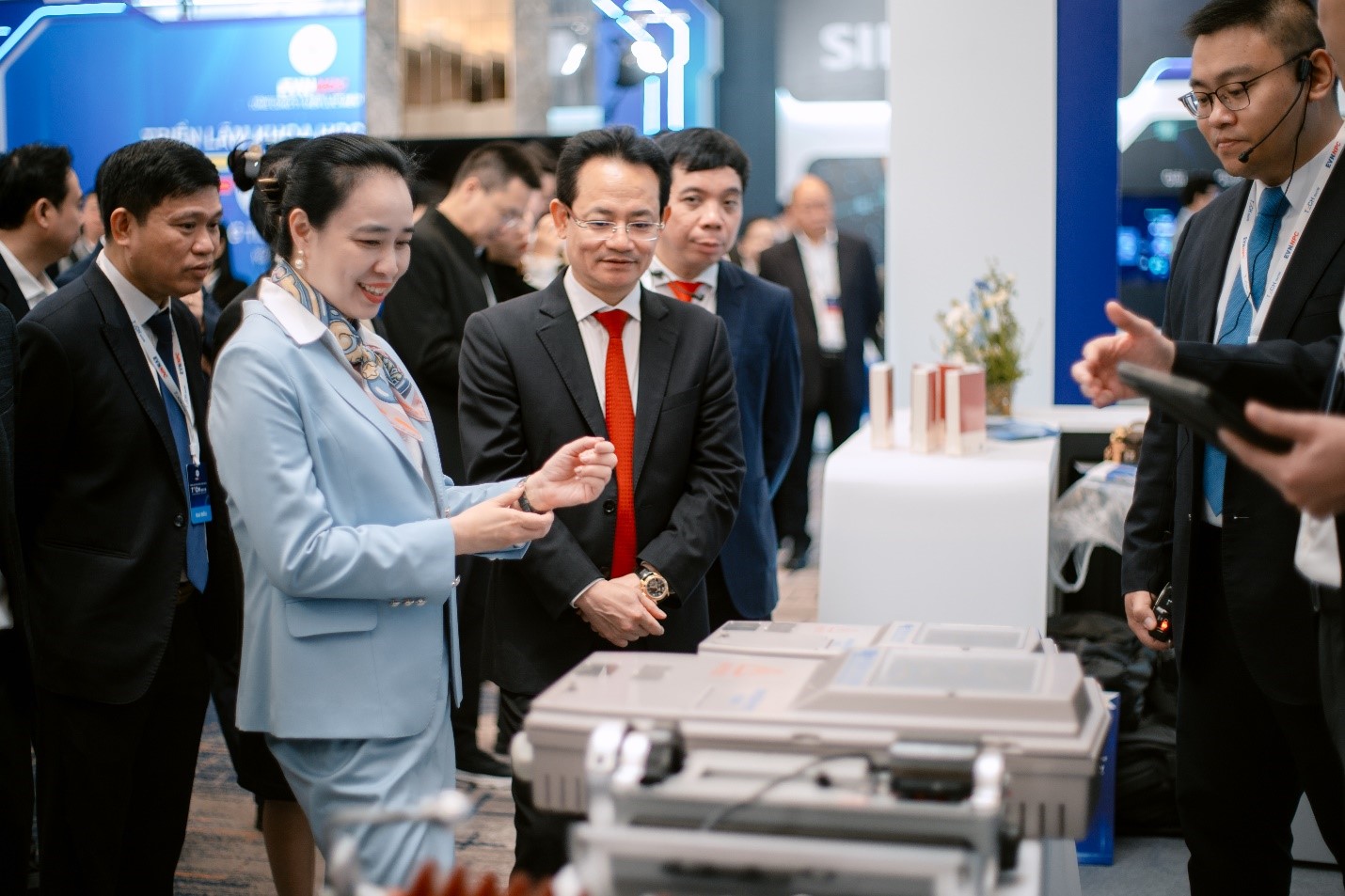 EVNNPC đẩy mạnh chuyển đổi số trong quản lý vận hành lưới điện phân phối