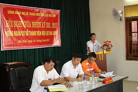 Công đoàn CSTV các Điện lực Huyện Hội nghị giữa nhiệm kỳ