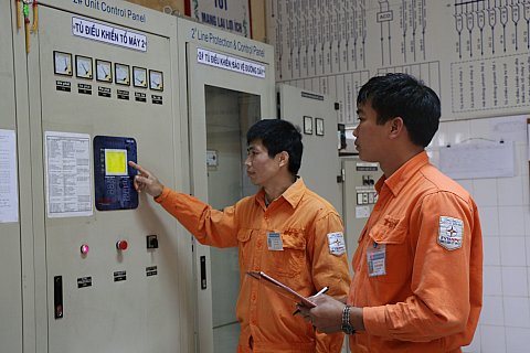 Tập đoàn Điện lực Việt Nam: Thi đua để tạo động lực phát triển