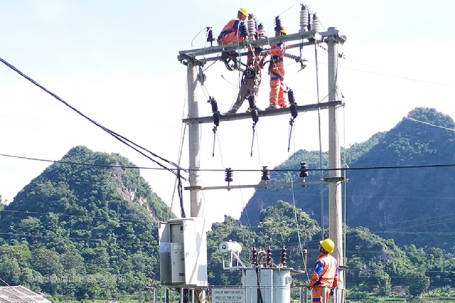 Tin truyền hình: Thuận Châu hoàn thành cấp điện nông thôn