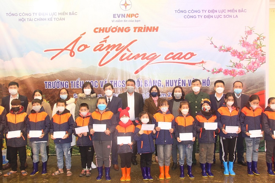 Phóng sự truyền hình: Mùa xuân ấm tình sẻ chia