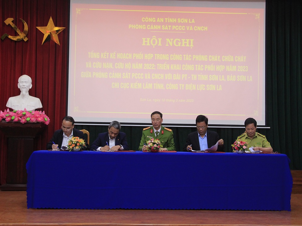 Tổng kết kế hoạch phối hợp trong công tác PCCC và cứu nạn, cứu hộ năm 2022