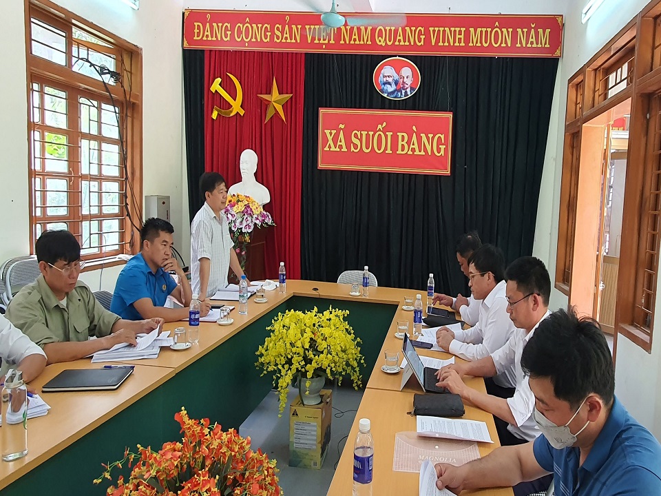 Giám đốc Công ty thăm, làm việc với xã Suối Bàng, huyện Vân Hồ

