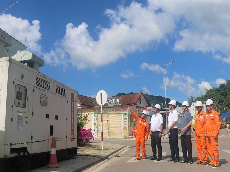 Giám đốc Công ty Điện lực Sơn La kiểm tra công tác đảm bảo cấp điện Đại hội đại biểu Đảng bộ tỉnh lần thứ XVI, nhiệm kỳ 2025-2030