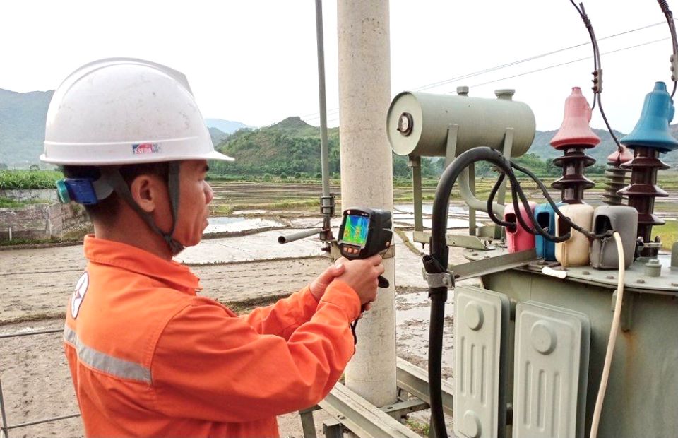 Hoàn thành tốt nhiệm vụ đảm bảo cấp điện an toàn, liên tục dịp Quốc khánh 02/9 và mùa khai giảng năm học mới