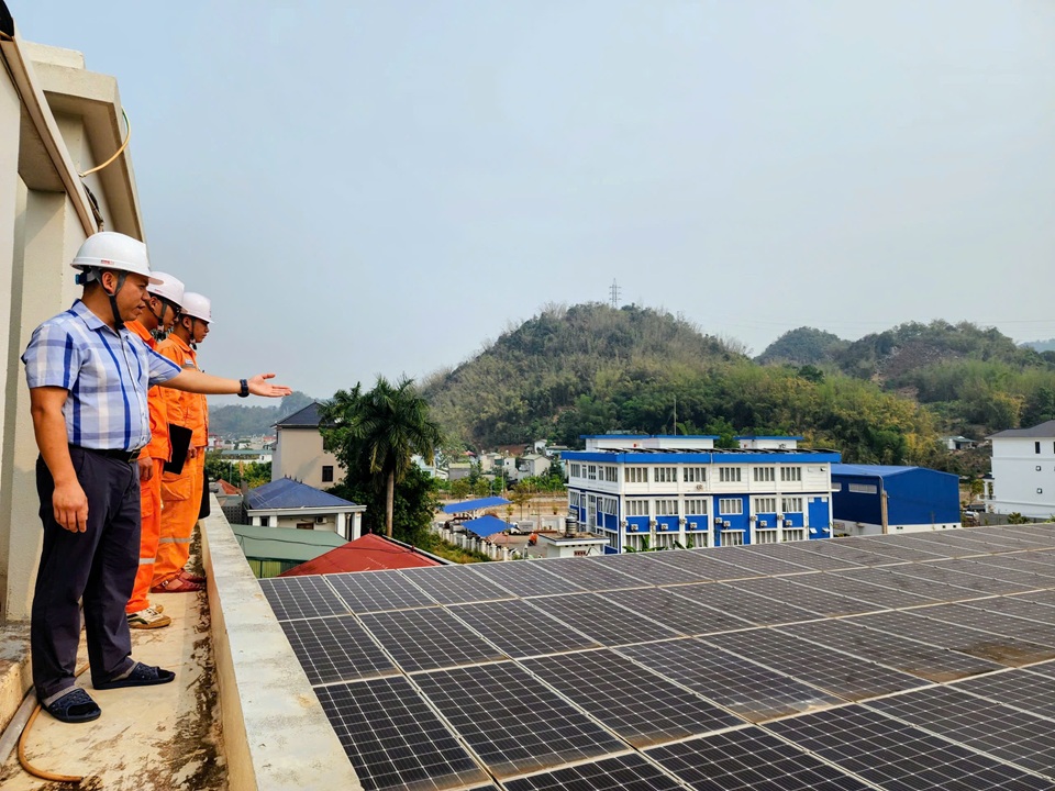 Khuyến khích năng lượng tái tạo, giảm áp lực điện khu vực phía Bắc