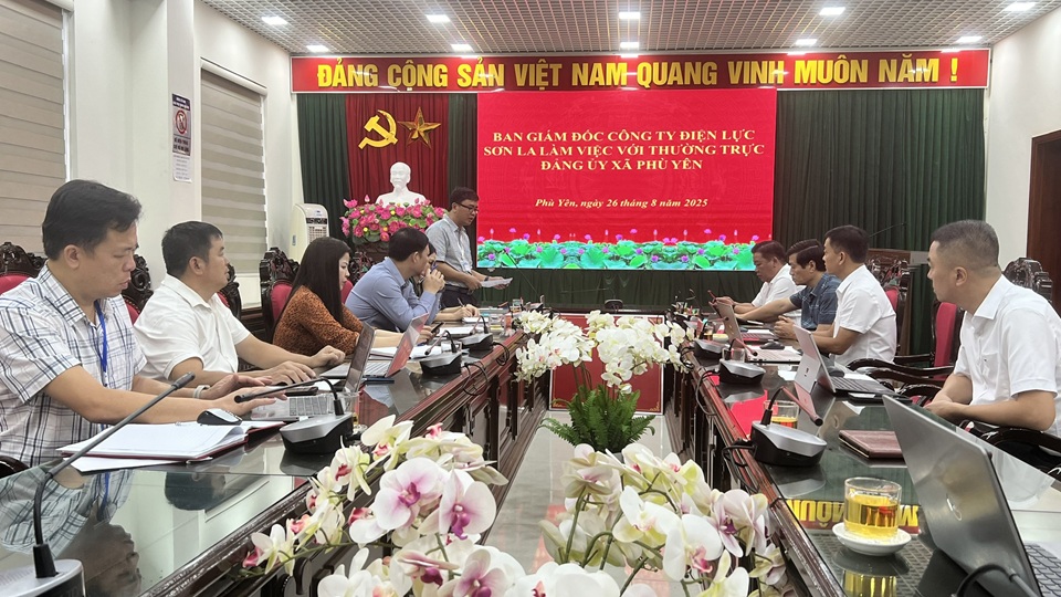 Công ty Điện lực Sơn La tăng cường phối hợp với chính quyền cơ sở trong quản lý, vận hành lưới điện