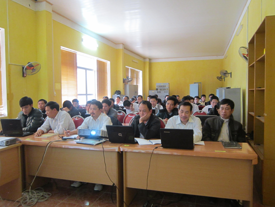 Công ty điện lực Sơn La tổ chức 
tập huấn công tác quản lý kỹ thuật năm 2013
