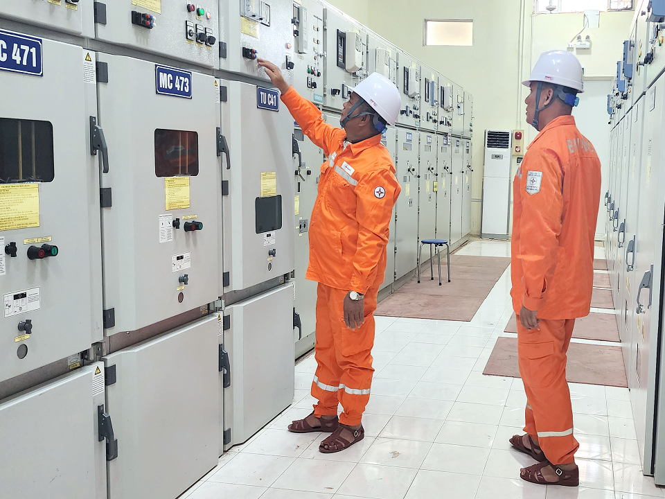 Tin truyền hình: Đảm bảo cấp điện dịp Tết