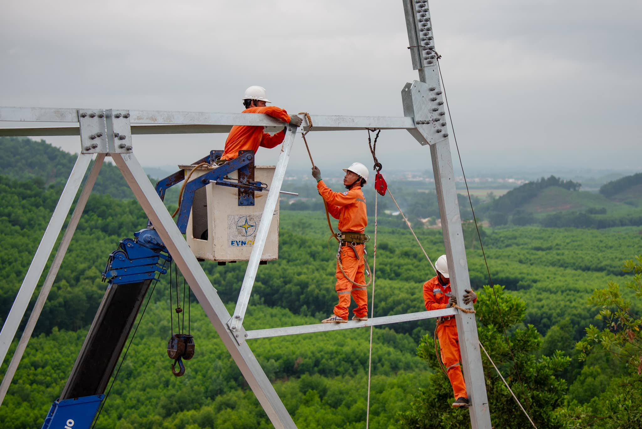 Thông tin báo chí của EVN về Tình hình hoạt động 6 tháng đầu năm; Mục tiêu, nhiệm vụ công tác tháng 7 và các tháng còn lại của năm 2024