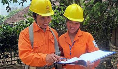 29 cá nhân được bầu chọn danh hiệu ‘‘Giải Cống hiến’’ PC Sơn La