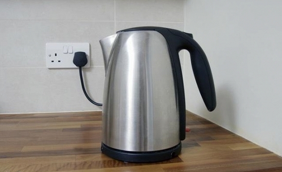 5 sai lầm tốn điện khi dùng ấm siêu tốc