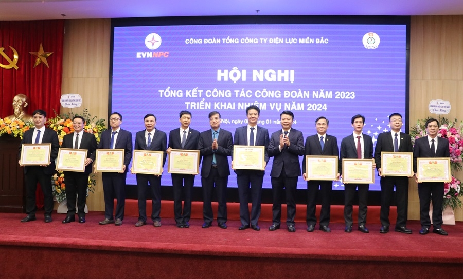 Công đoàn EVNNPC tổ chức Hội nghị Tổng kết hoạt động năm 2023 và triển khai nhiệm vụ năm 2024