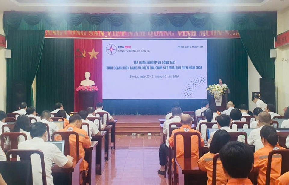 Công ty Điện lực Sơn La tổ chức tập huấn nghiệp vụ công tác kinh doanh điện năng và kiểm tra, giám sát mua bán điện năm 2026