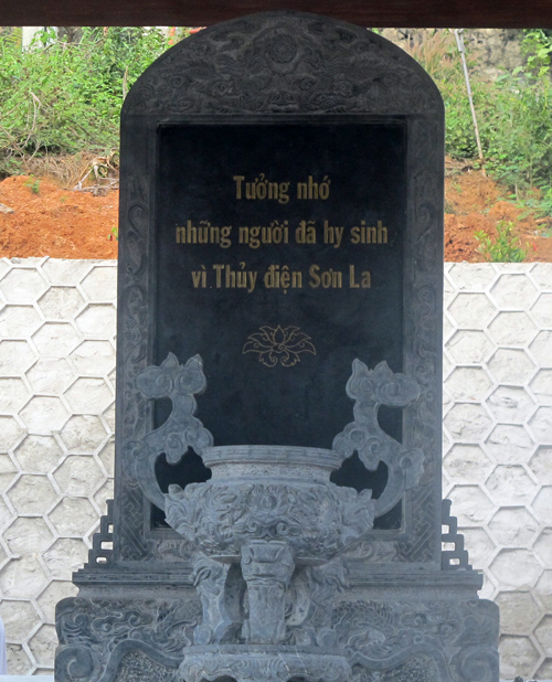Khánh thành Đài tưởng niệm những người hy sinh vì Thủy điện Sơn La