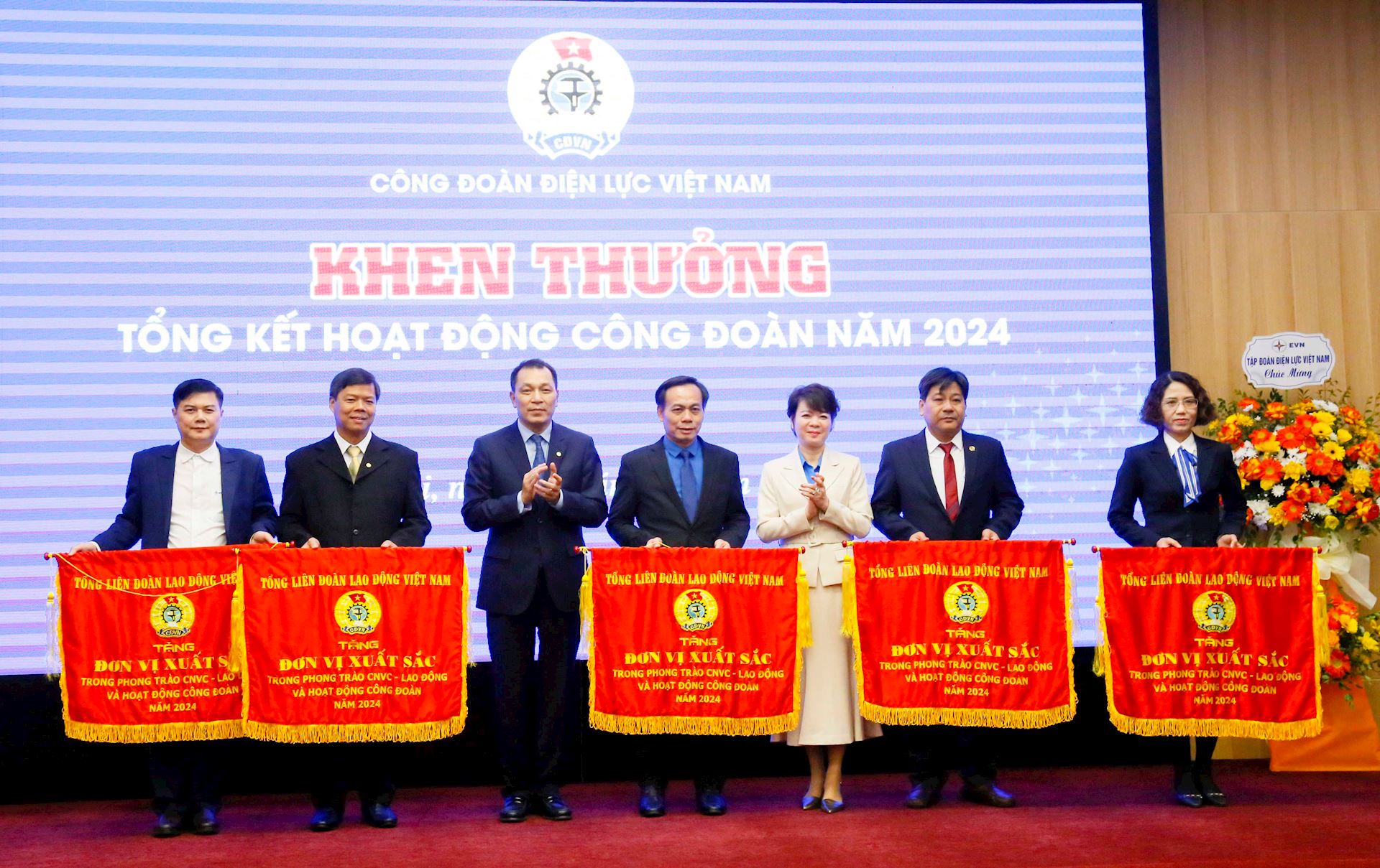 Công đoàn Điện lực Việt Nam chung sức, đồng lòng quyết tâm hoàn thành nhiệm vụ chính trị năm 2025