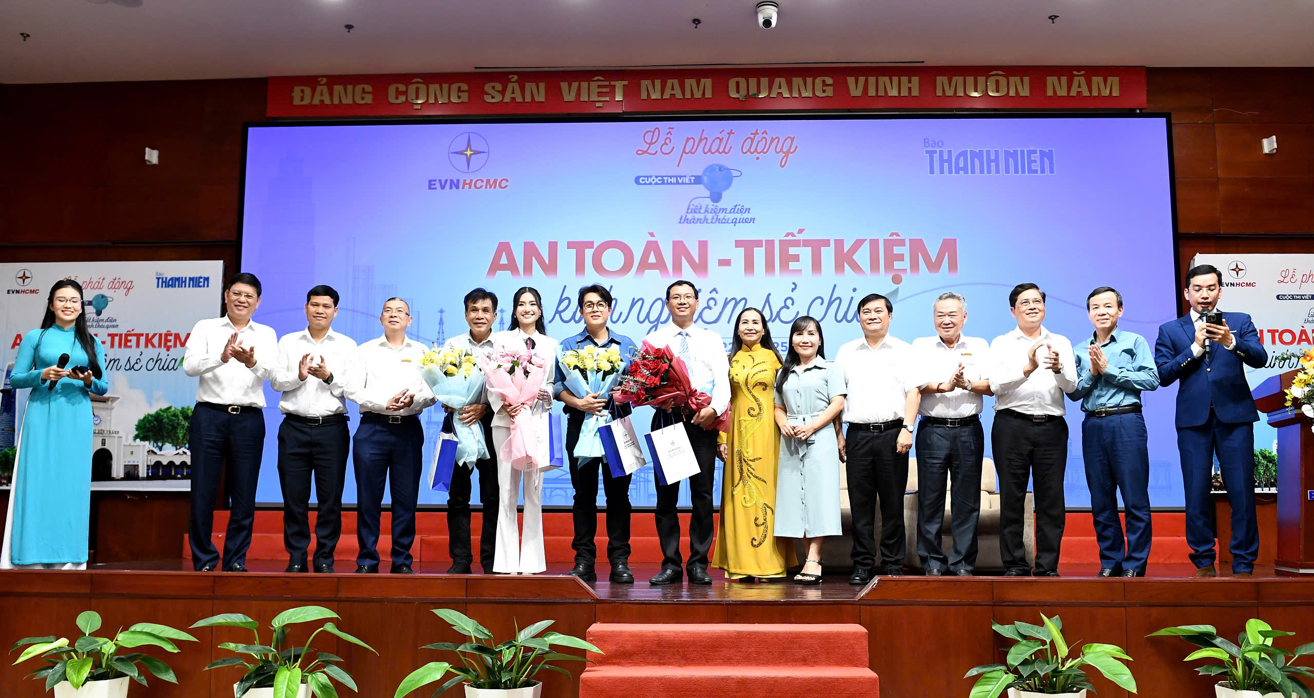Phát động cuộc thi viết “Tiết kiệm điện thành thói quen” lần thứ 3